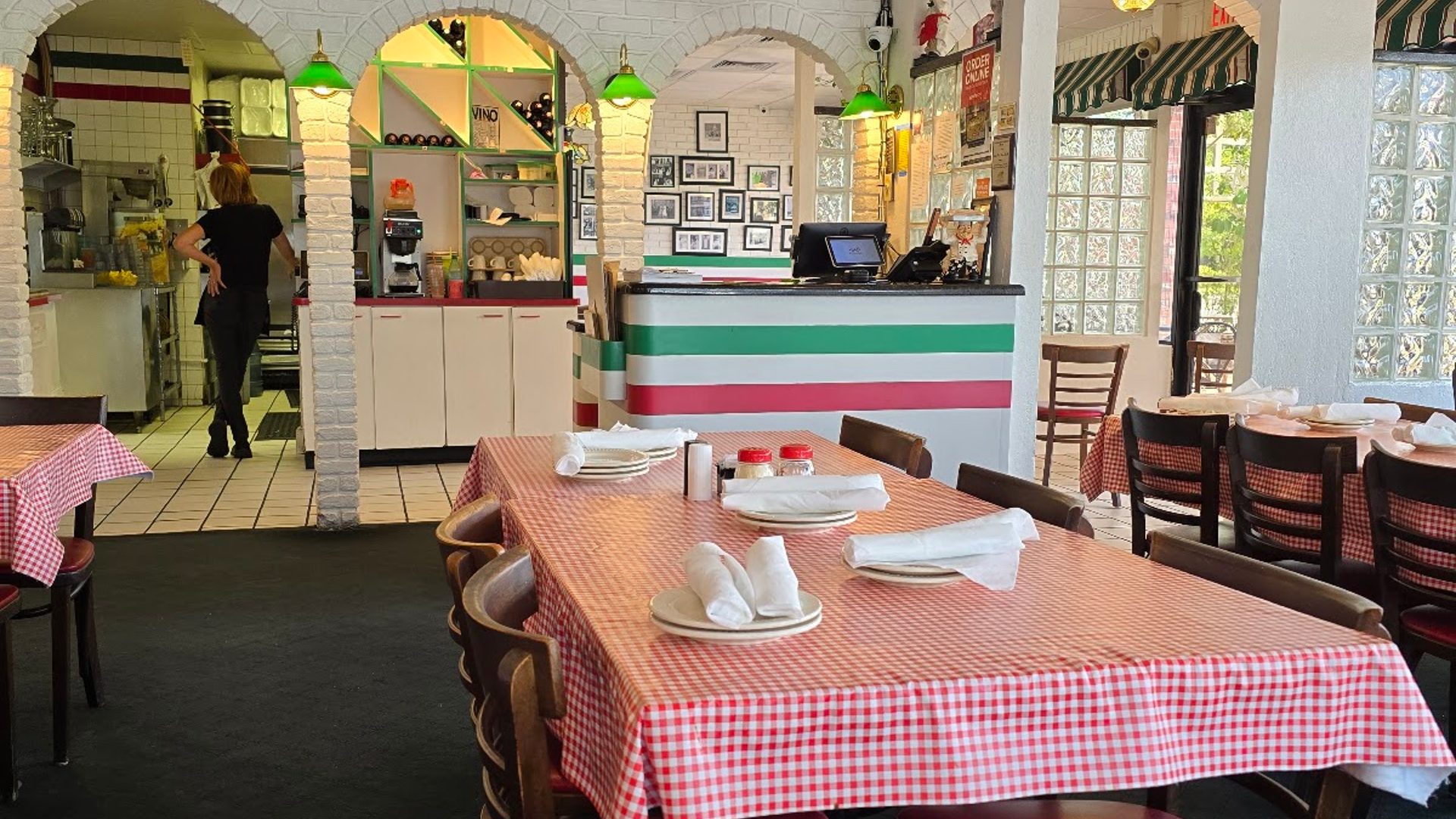 Fort Lauderdale's table since 1976