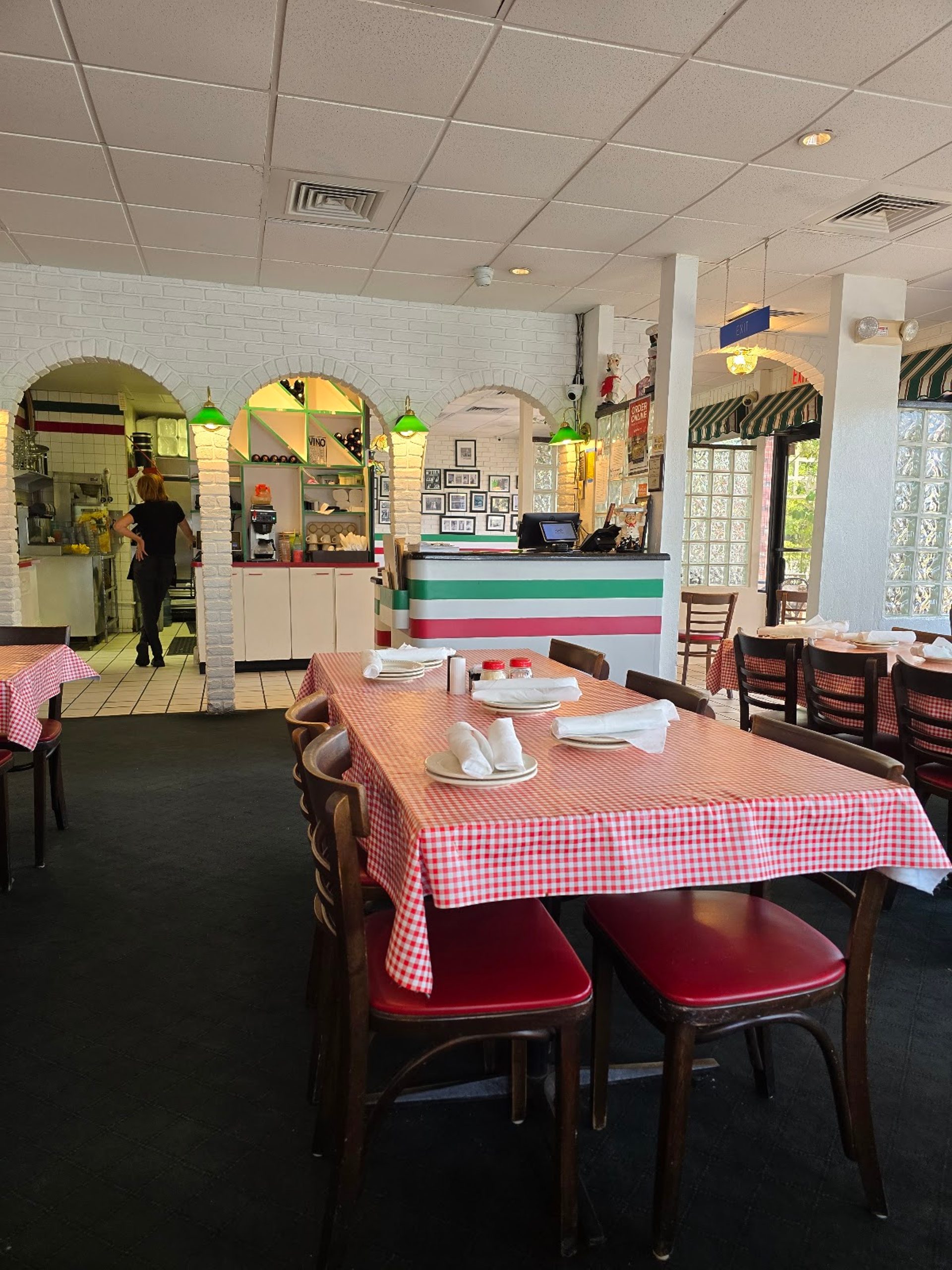 Fort Lauderdale's table since 1976